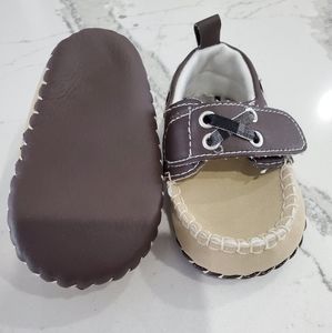 💥2/$20💥GEORGE baby shoes - size 3